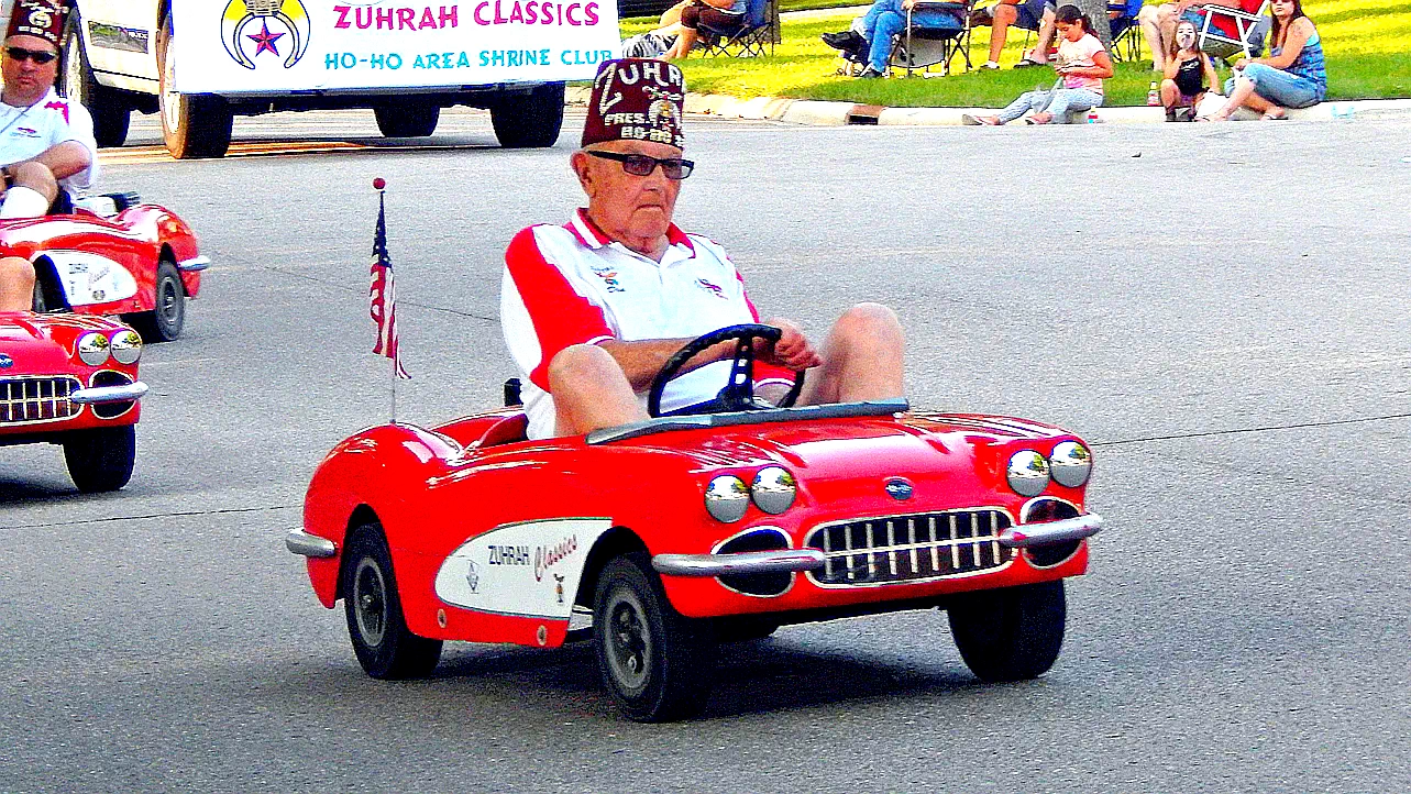 Click to Enlarge-Esc to Close Corvette Generations/C1/C1 1960 Shriner Vette.webp